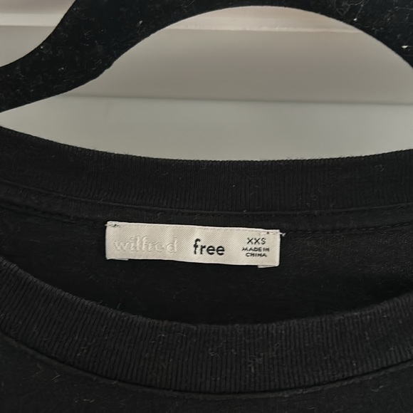 Wilfred Longsleeve - Picture 2 of 2